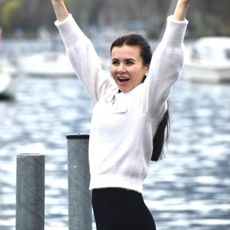 Portrait of Maya Singh meditation instructor